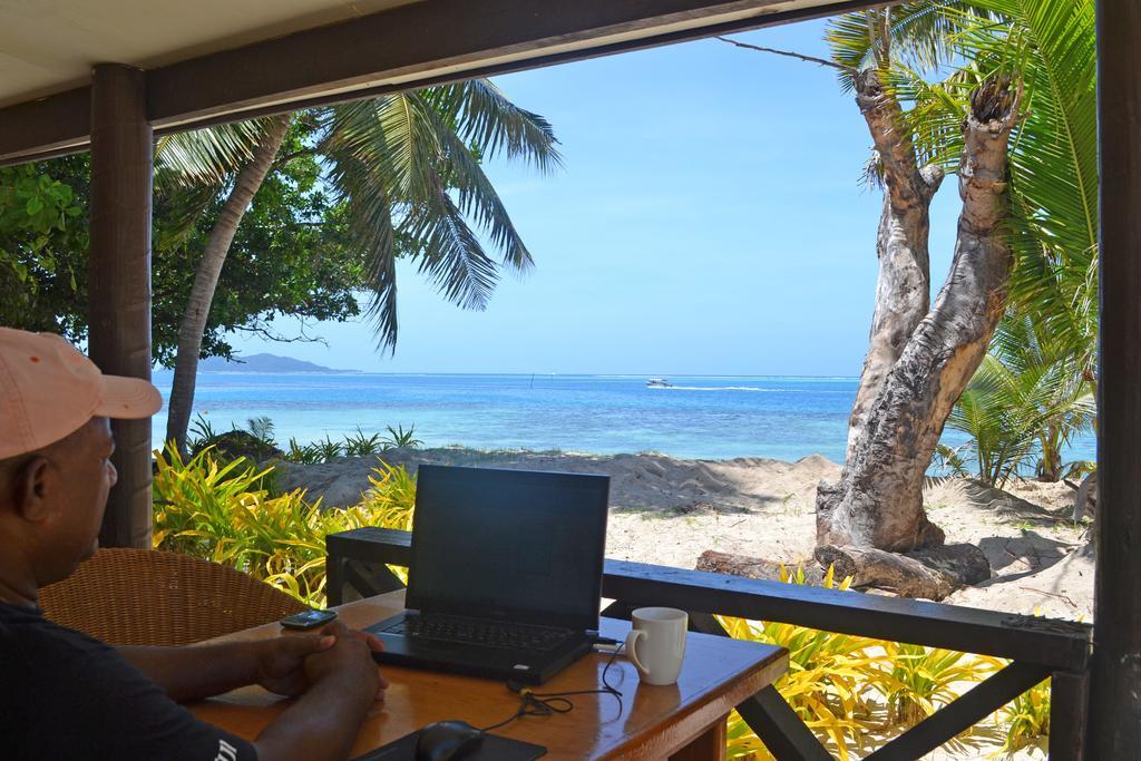 Ratu Kini Backpackers And Dive Resort Mana Island Quarto foto