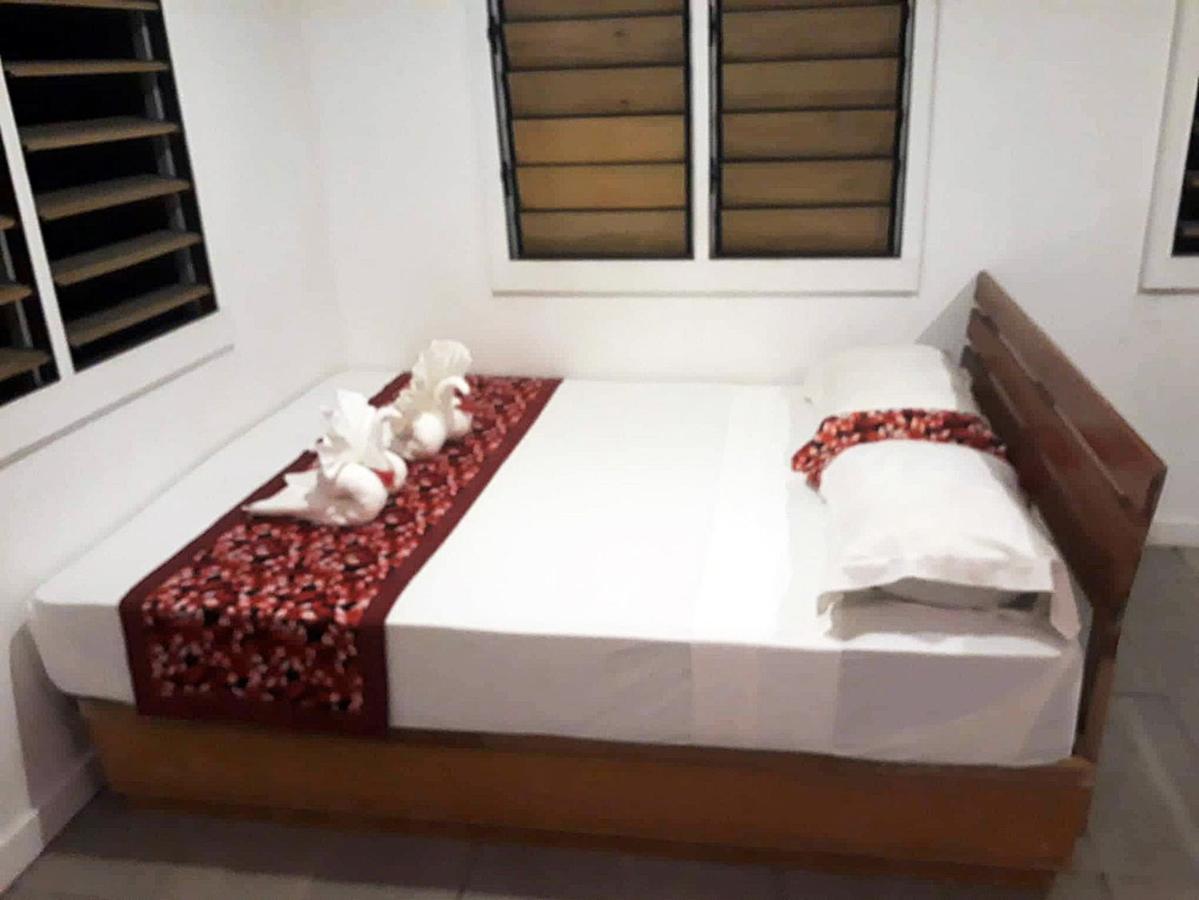 Ratu Kini Backpackers And Dive Resort Mana Island Exterior foto