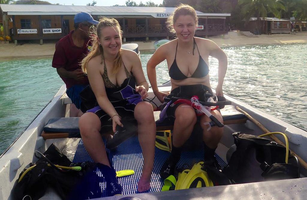 Ratu Kini Backpackers And Dive Resort Mana Island Exterior foto