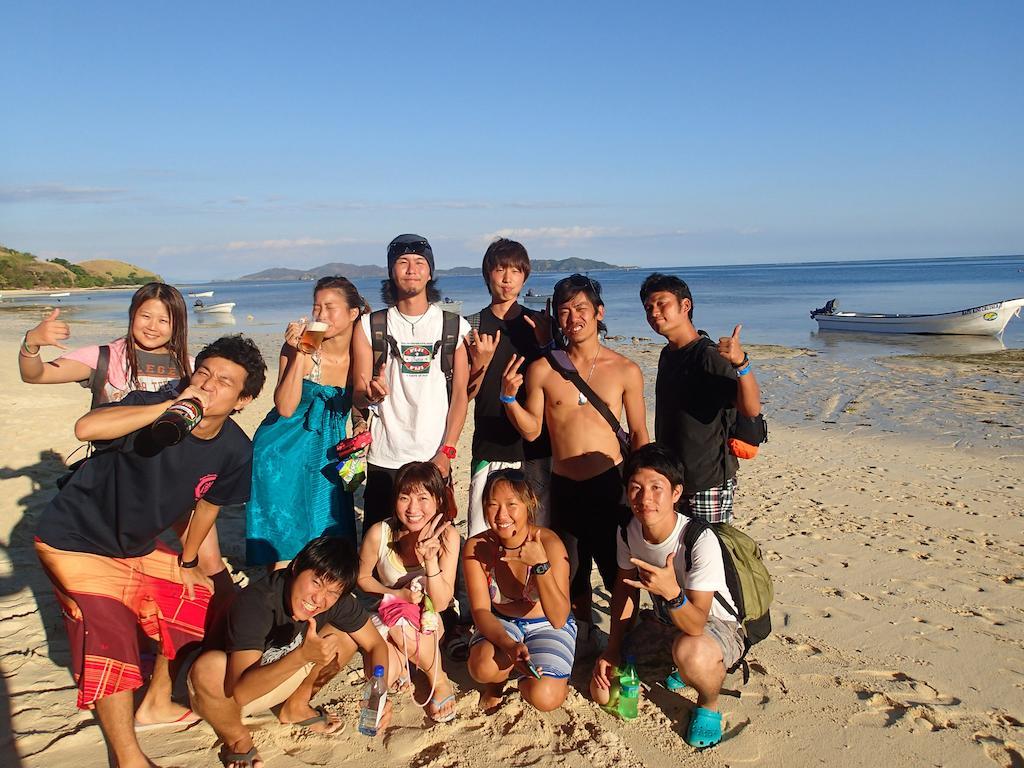 Ratu Kini Backpackers And Dive Resort Mana Island Exterior foto