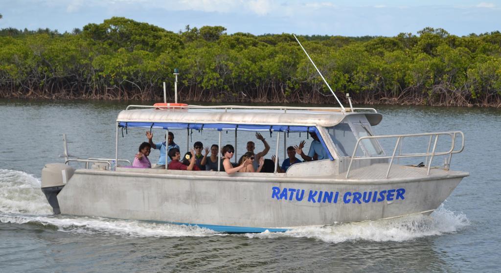 Ratu Kini Backpackers And Dive Resort Mana Island Exterior foto