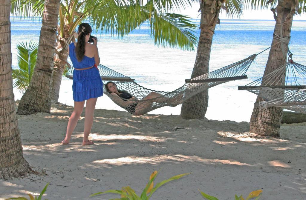 Ratu Kini Backpackers And Dive Resort Mana Island Exterior foto