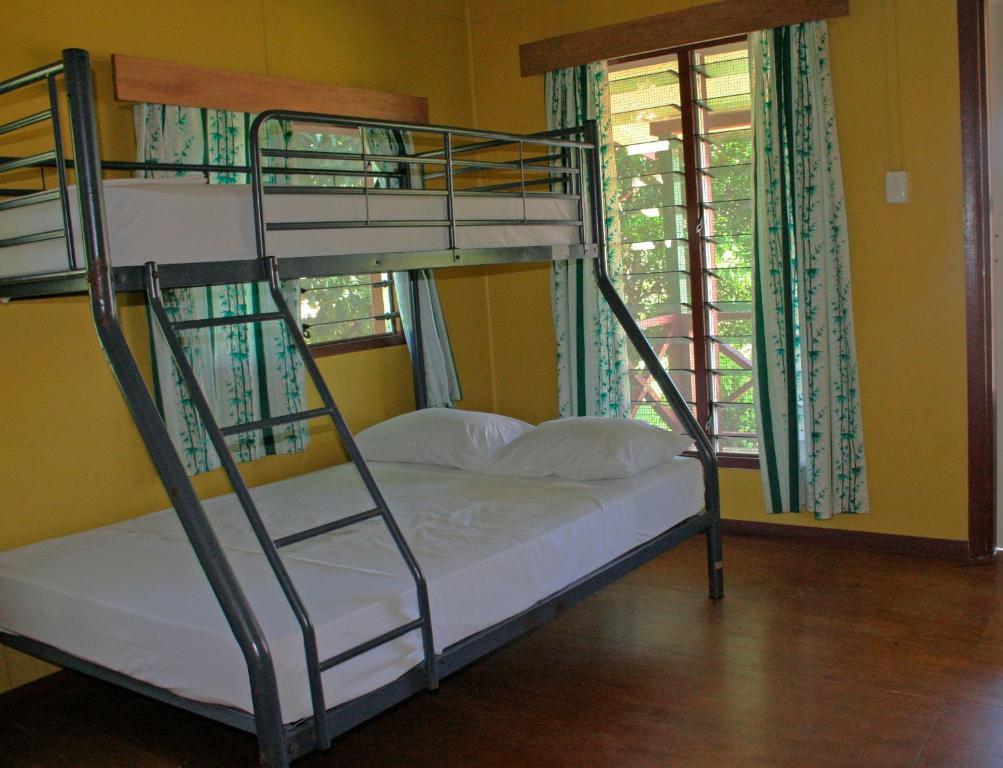 Ratu Kini Backpackers And Dive Resort Mana Island Quarto foto