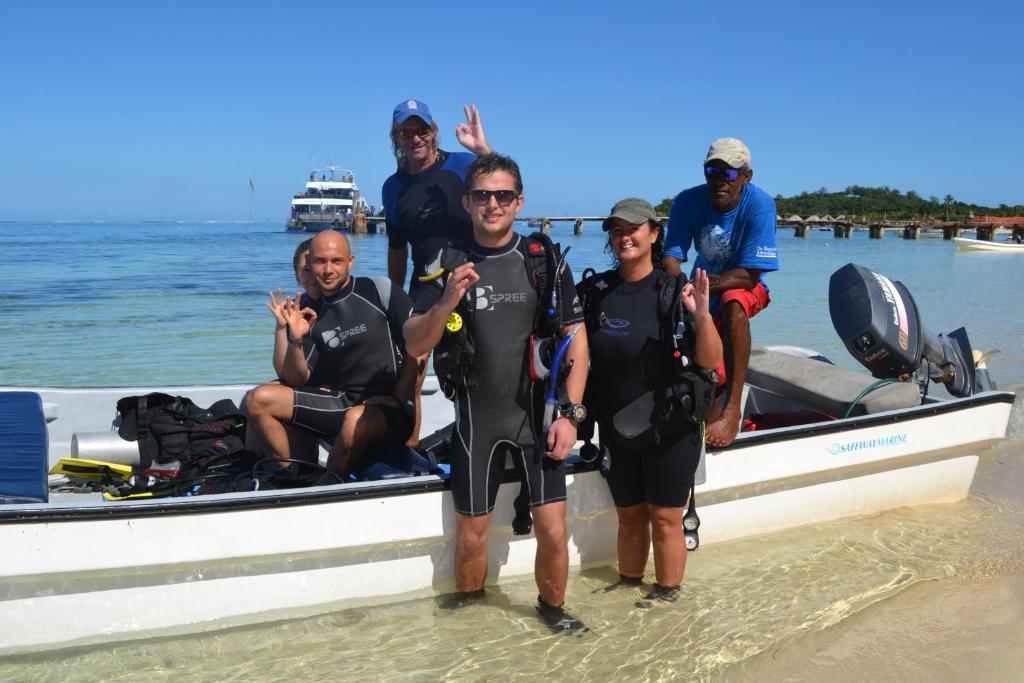 Ratu Kini Backpackers And Dive Resort Mana Island Exterior foto